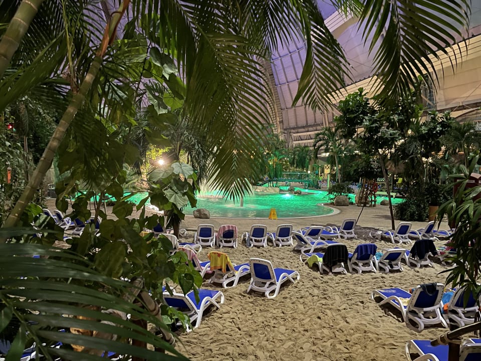 Strand Tropical Islands Resort