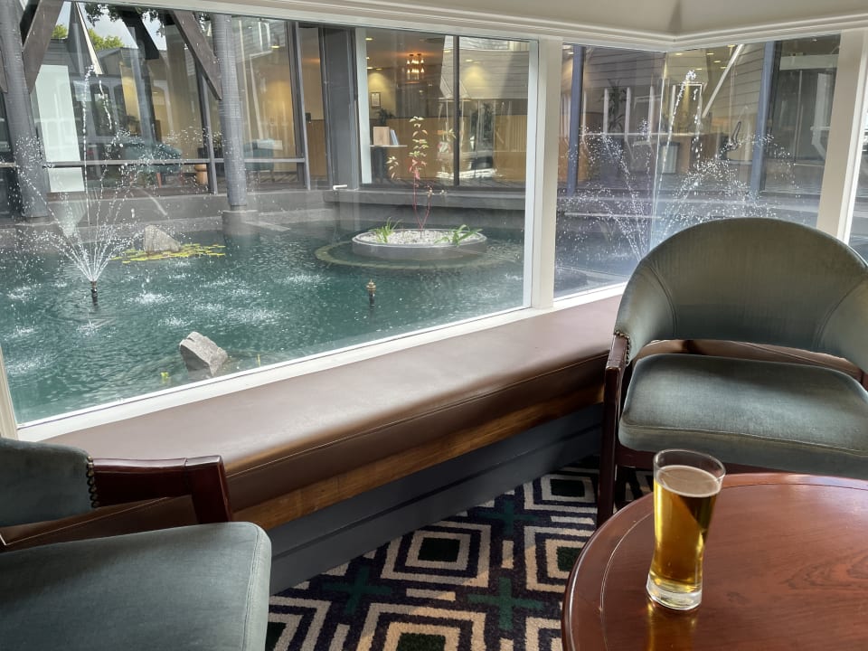 Gastro Chateau on the Park - Christchurch, a DoubleTree by Hilton