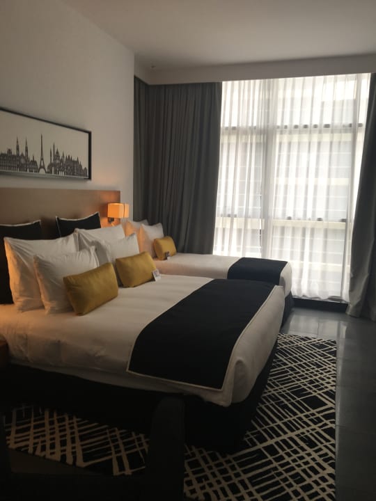 Zimmer Tryp by Wyndham Dubai