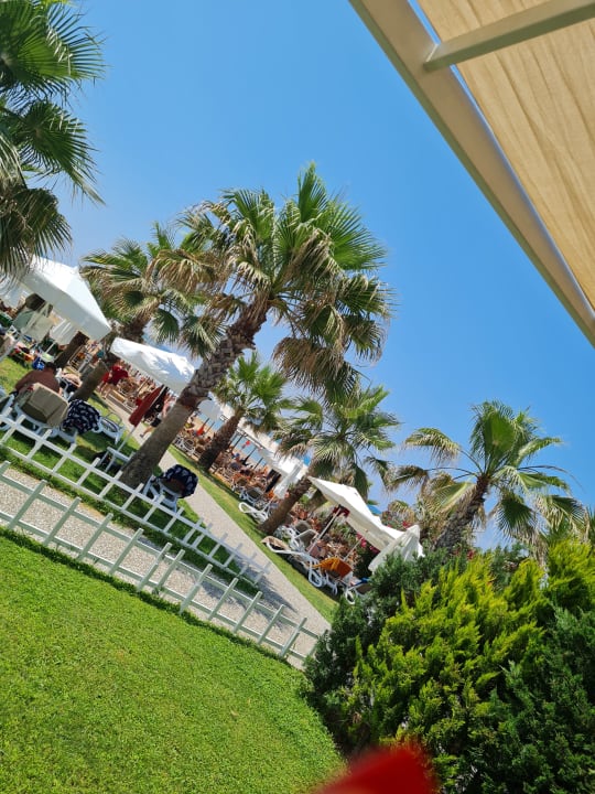 Strand Mary Hotel Side