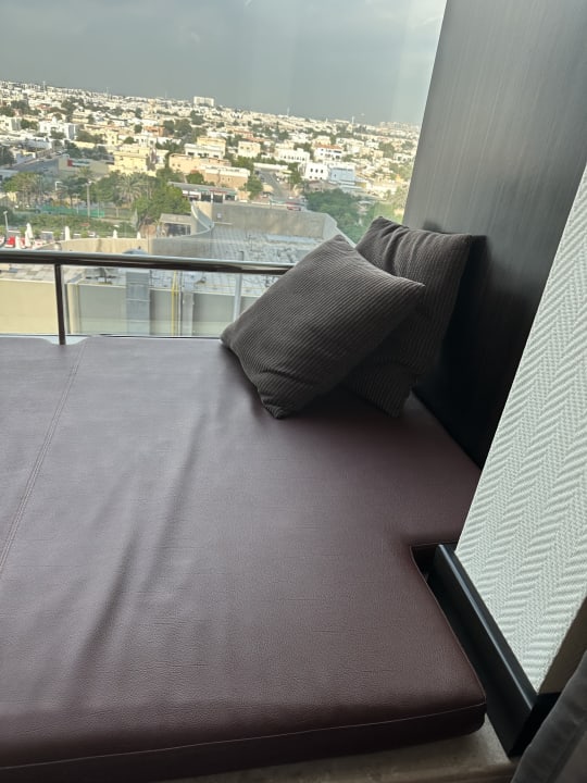 Zimmer Towers Rotana