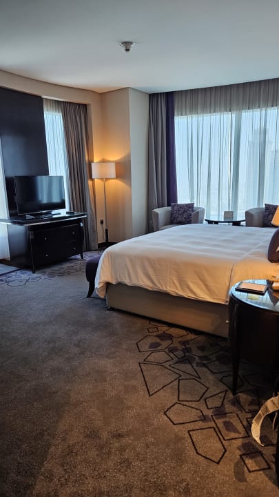 Zimmer Rose Rayhaan by Rotana