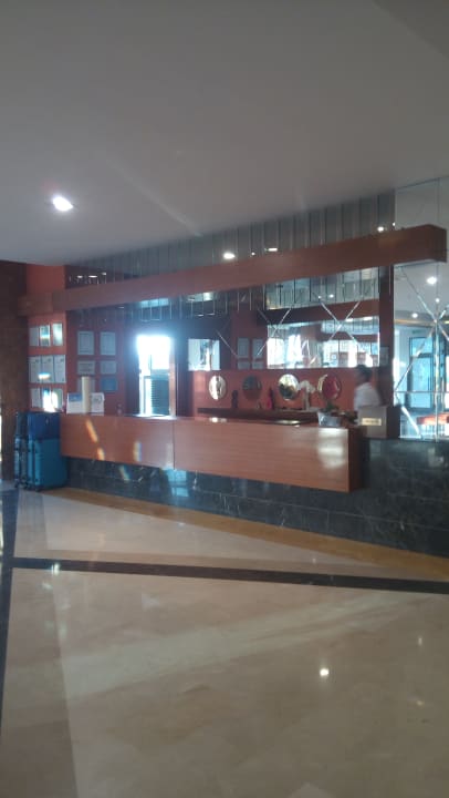 Lobby Commodore Elite Suites & Spa - Adults only