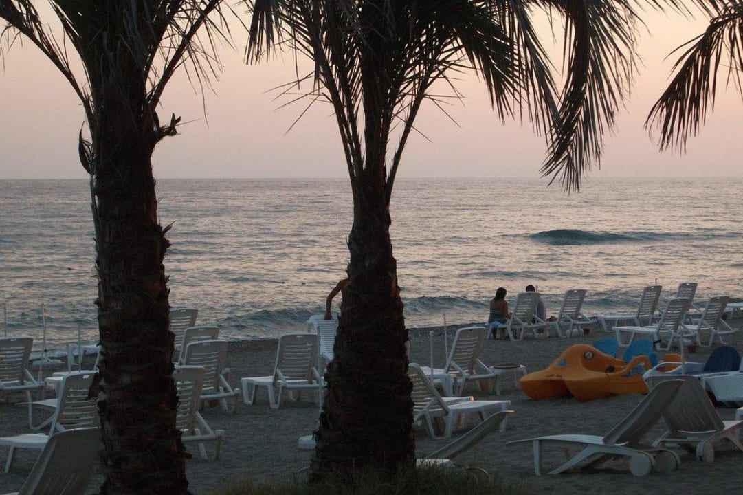 Abenddämmerung am Strand Hotel Yetkin