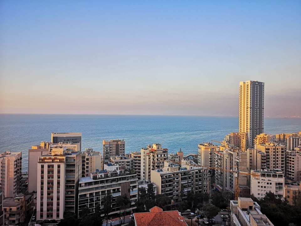 Außenansicht Gefinor Rotana Hotel
