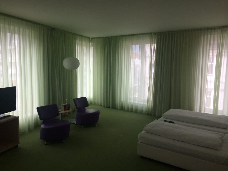 Suite (geht zur Strassenseite) Park Plaza Berlin