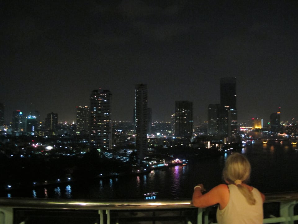 Blick auf Bangkok vom 23. Stock  Chatrium Hotel Riverside Bangkok