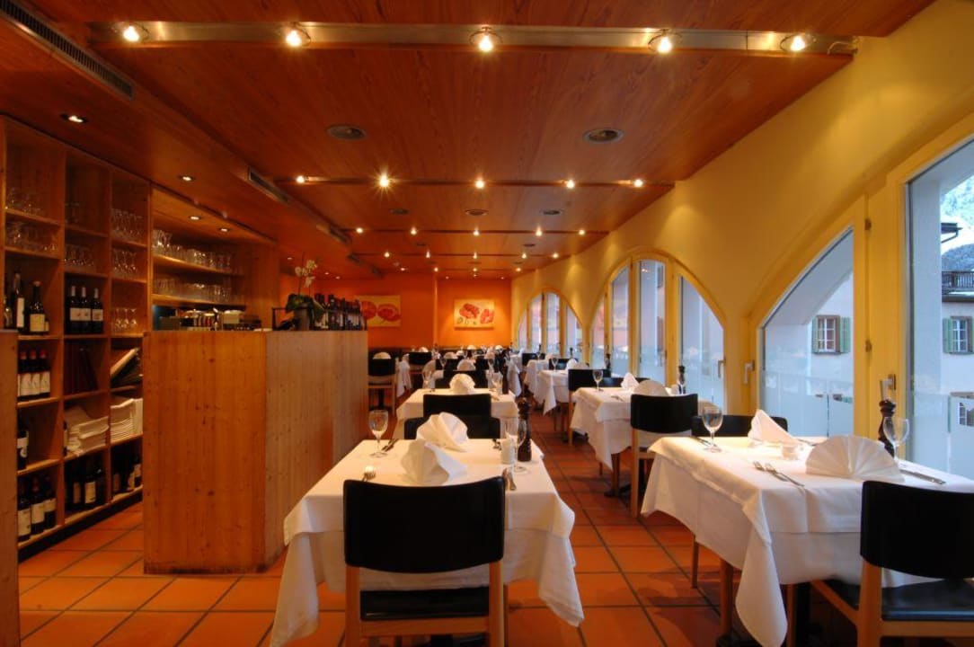 Restaurant/Buffet Hotel Curuna