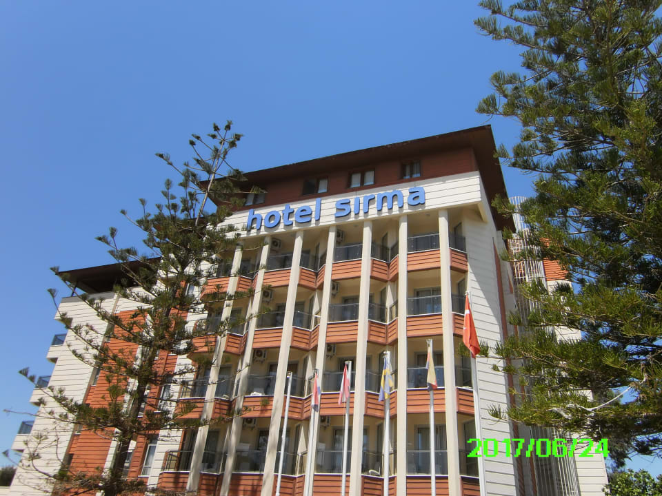 Außenansicht Hotel Sirma