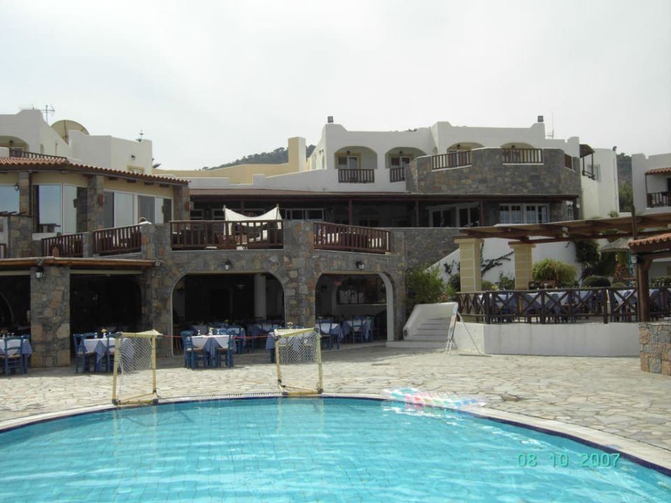 Pool und Restaurant Alexander Beach Hotel & Village Resort