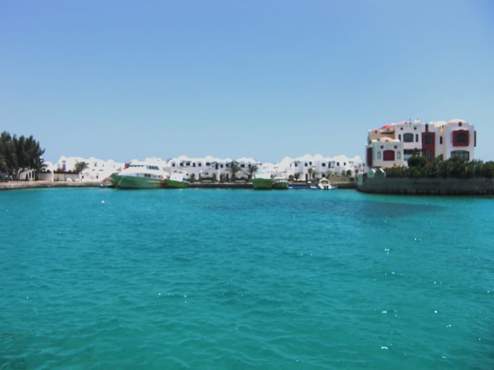 Blick vom Reef-Beach auf den D-Block Arabella Azur Resort