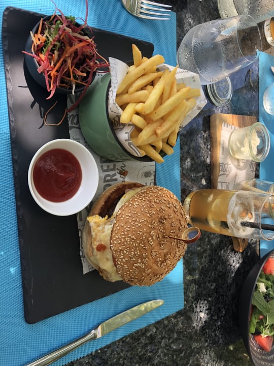 Gastro Outrigger Maldives Maafushivaru Resort