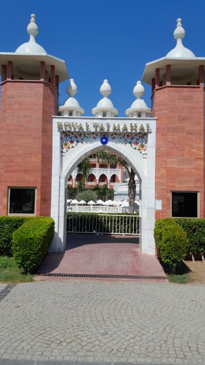 Lobby Royal Taj Mahal Hotel
