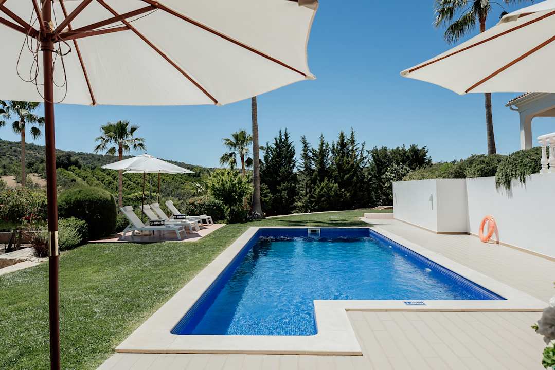 Pool B&B Entrecolinas