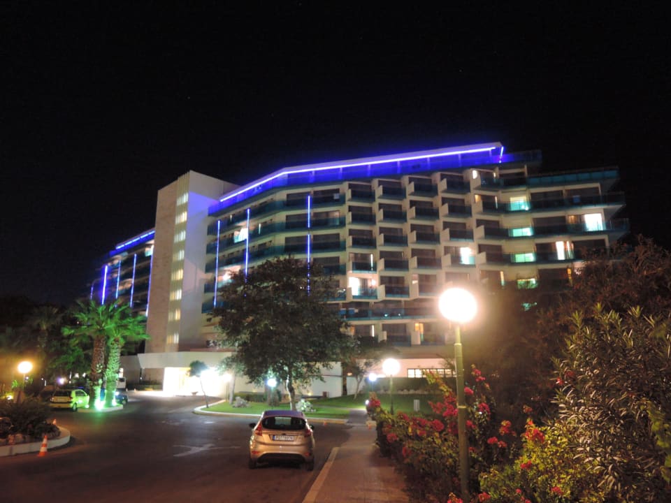 Vordereingang Hotel Calypso Beach