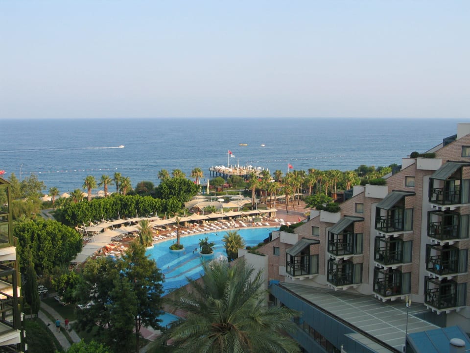 Ausblick vom Balkon aus dem obersten Stockwerk Limak Limra Hotel & Resort