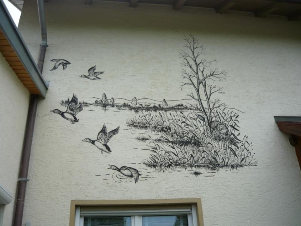 Wunderschöne Bemalung am Haus Gästezimmer Haus Disch