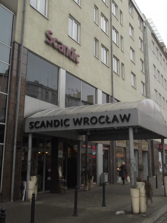 Hoteleingang Scandic Wrocław