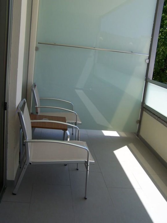 Balkon Richtung Gartenanlage Aimia Hotel