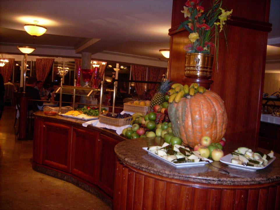 Teil des Büffets  Hotel Bahia del Sol
