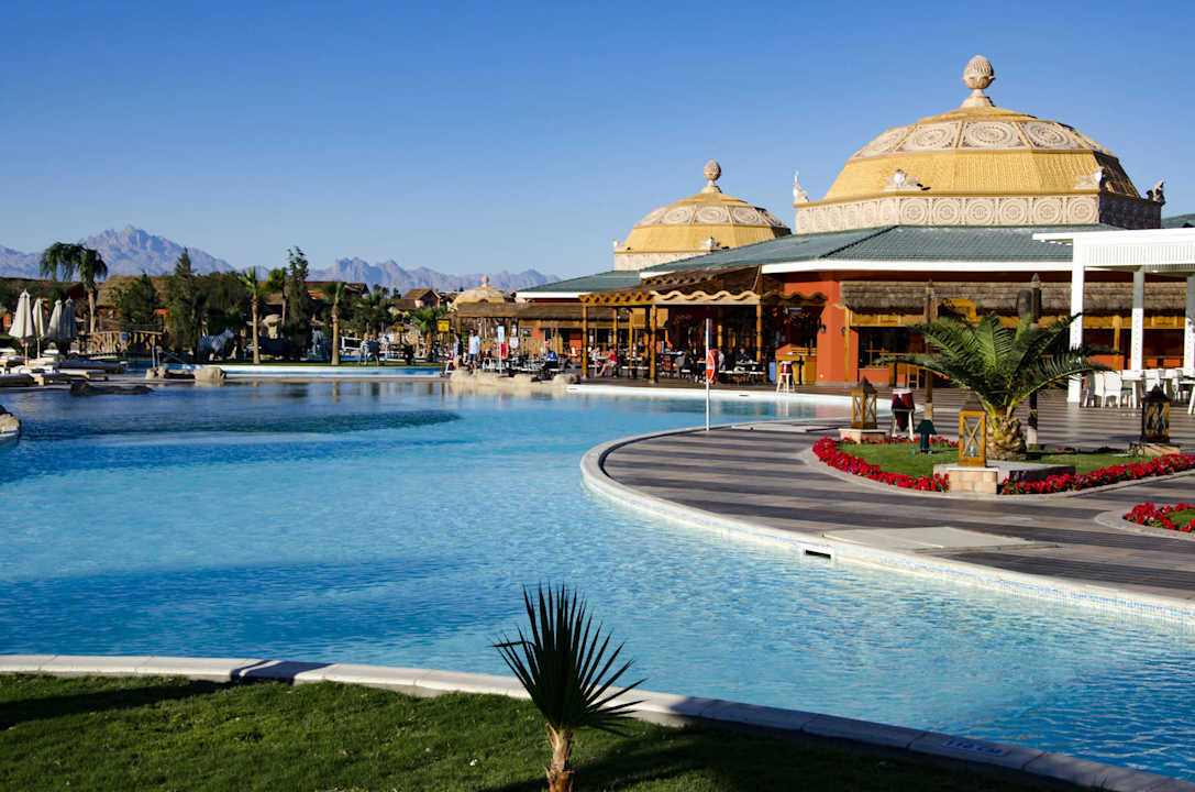 Pools wohin man schaut  Pickalbatros Jungle Aqua Park Resort - Neverland Hurghada