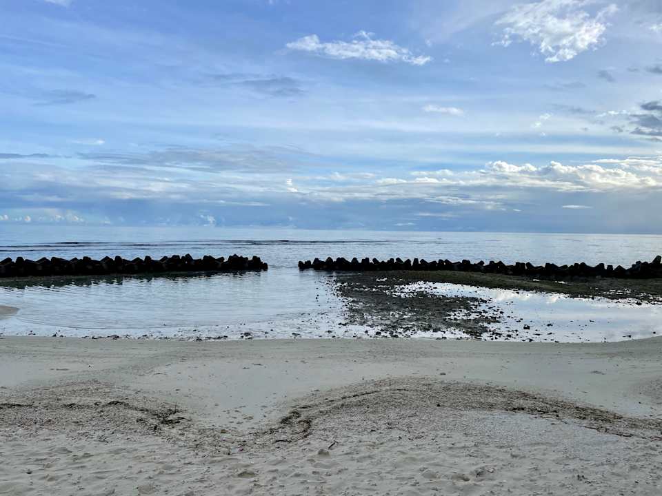 Strand Kuredu Island Resort & Spa