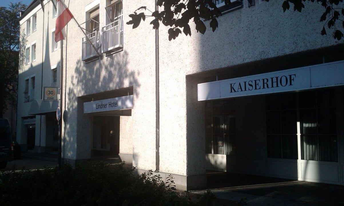 Eingangsbereich Roomingtons Hotel Kaiserhof