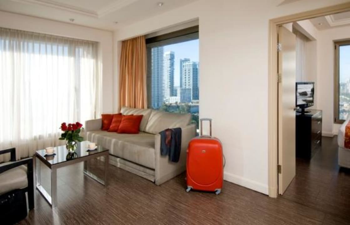 Junior Suite Leonardo City Tower Hotel Tel Aviv