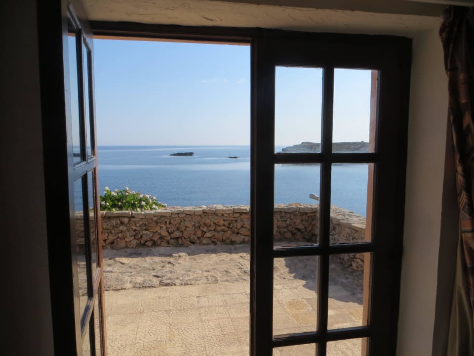 Der Ausblick aufs Meer vom Bungalow Comino Hotel & Bungalows