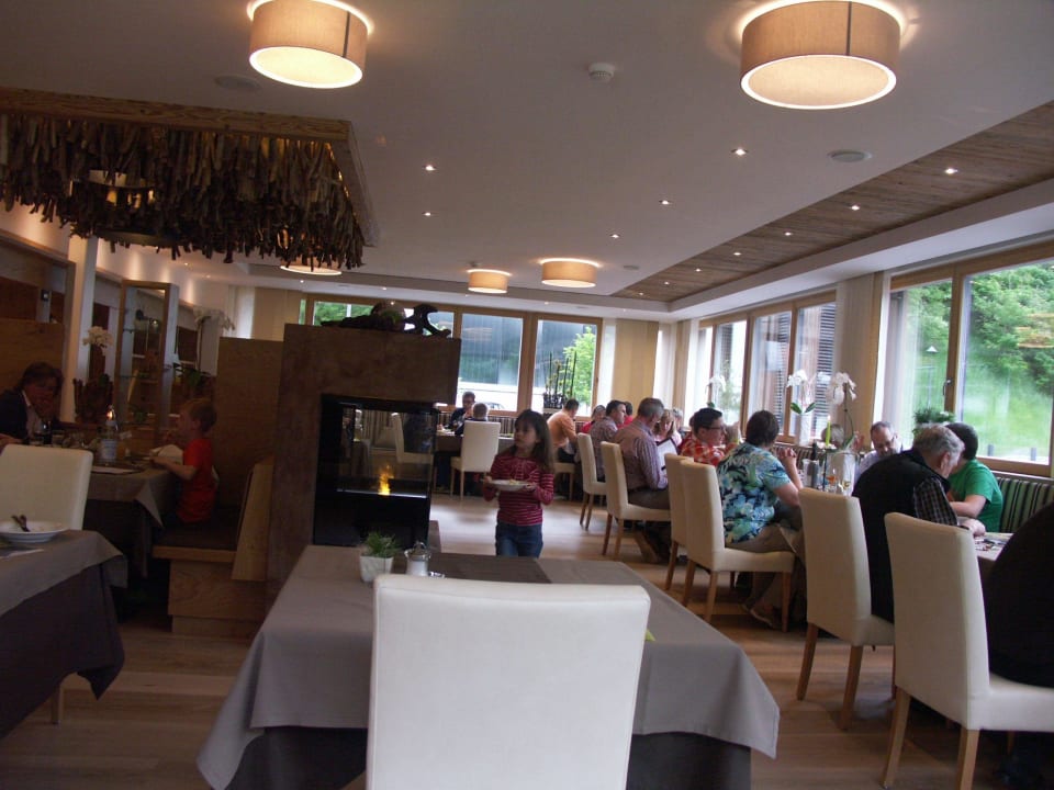 Blick in den neuen Speisesaal Alpenhof Lodge Passeiertal