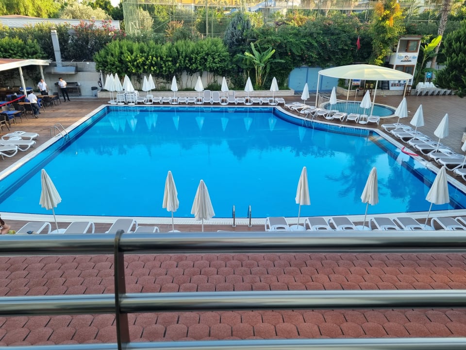 Pool Side Aquamarin Resort & Spa