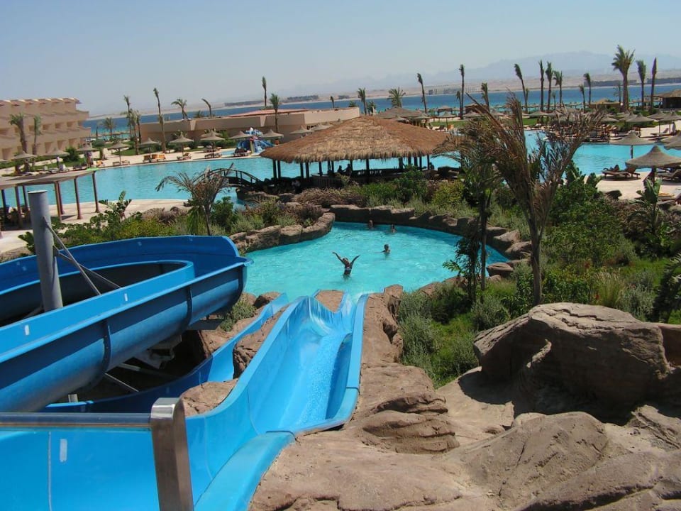 Zabawy w wodzie Pyramisa Beach Resort Sahl Hasheesh