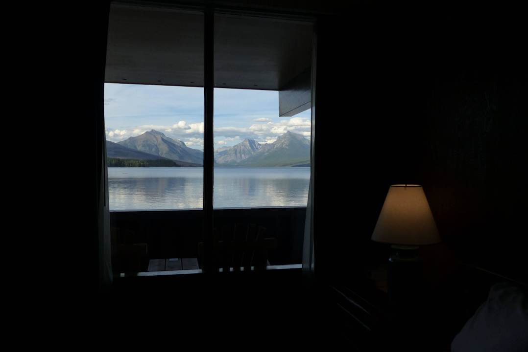 Sicht auf Lake McDonald aus Zimmer 89 Village Inn at Apgar