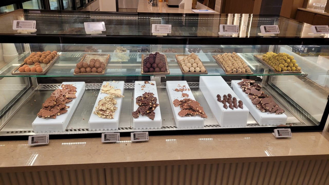 Sonstiges Anda Barut Collection