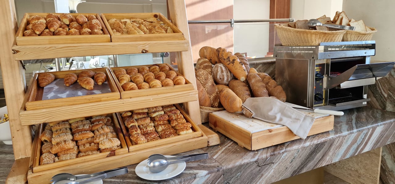 Gastro Serenity Alpha Beach