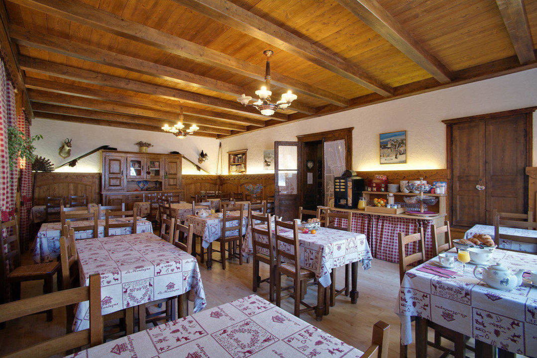 Salle des petit-déjeuners Hotel La Pointe Percée