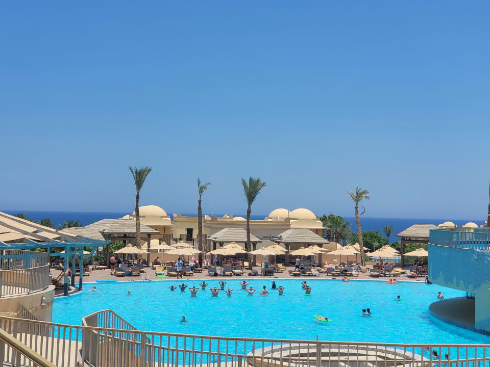 Pool Serenity Alpha Beach