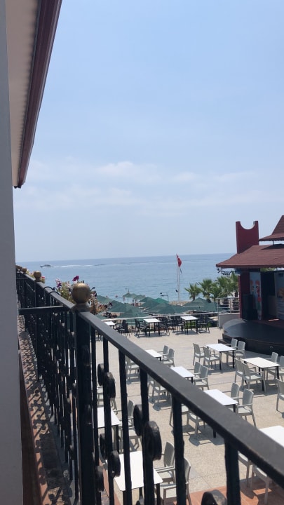 Strand Aleria Belport Beach Hotel