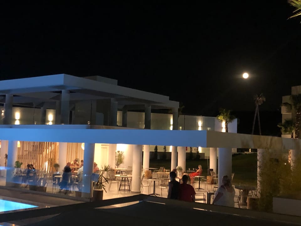 Gastro White Dreams Resort & Anex