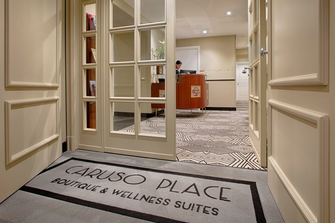 Lobby Caruso Place Boutique and Wellness Suite