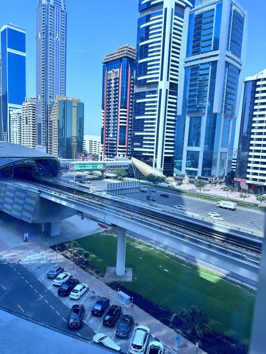 Ausblick Rose Rayhaan by Rotana