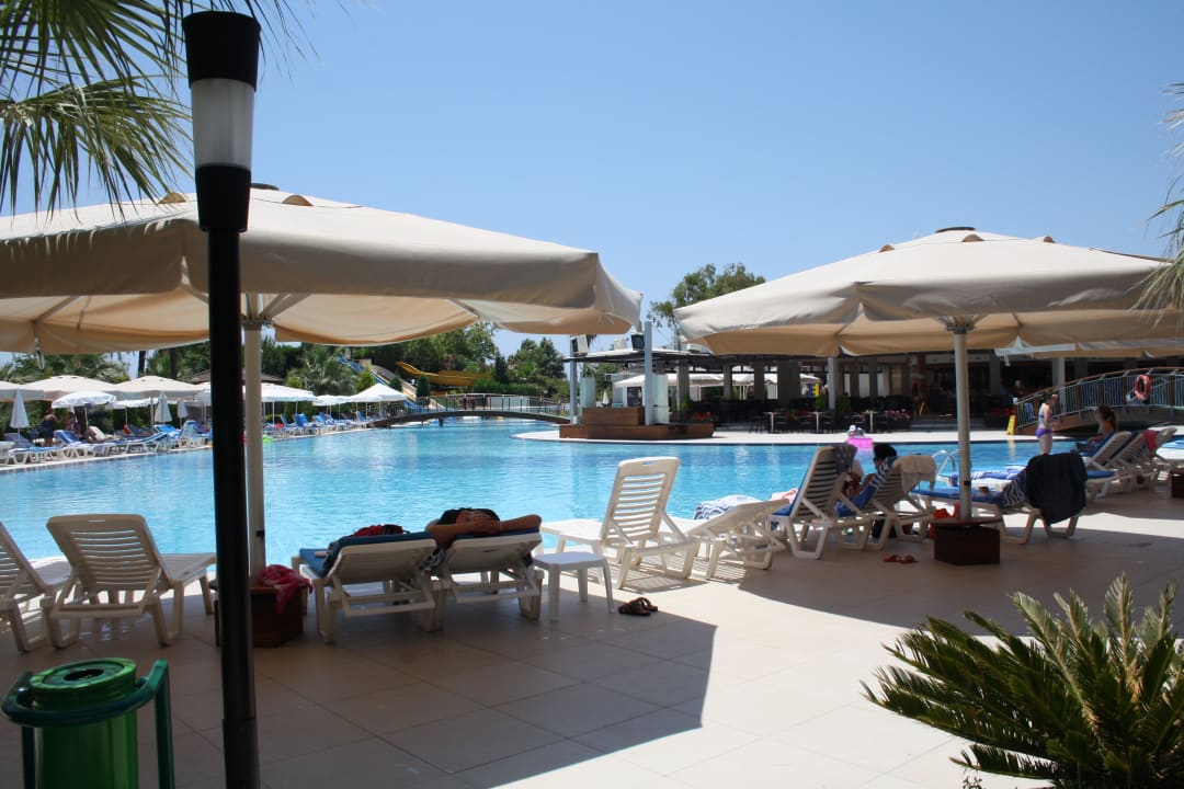 Blick vom Restaurant zum Pool Sunis Elita Beach Resort & Spa