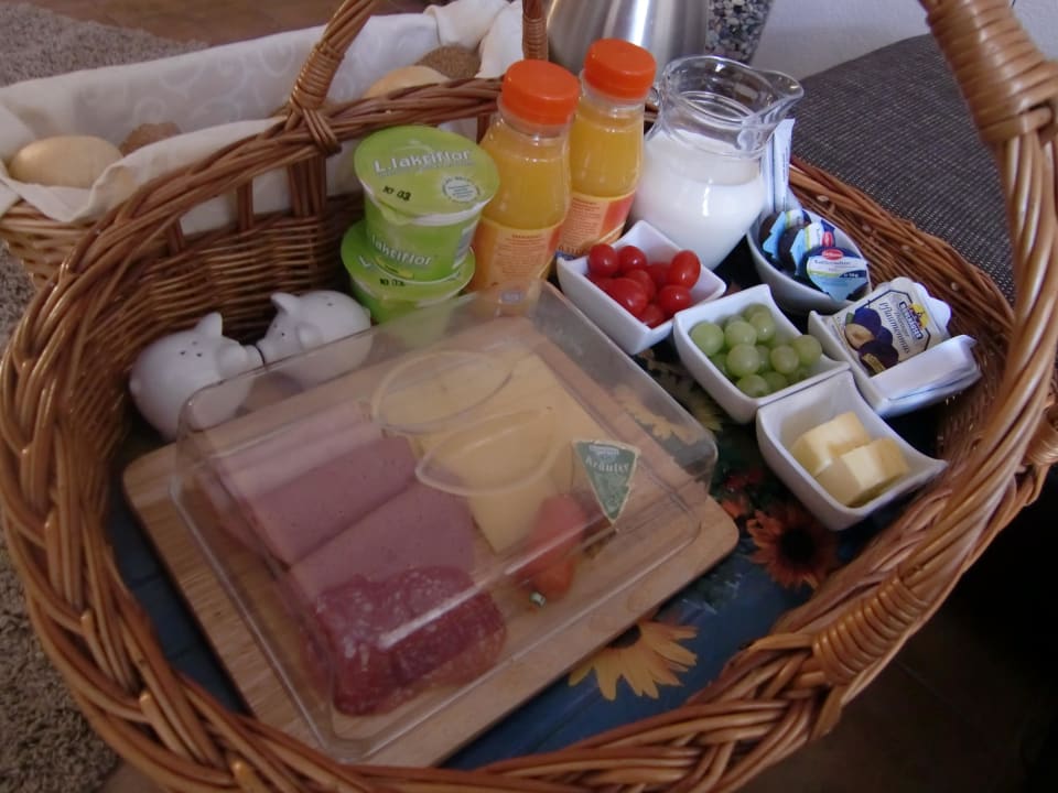 Lecker Frühstück Spa-Wellness-Lounge Feriensuite Bali-Lounge