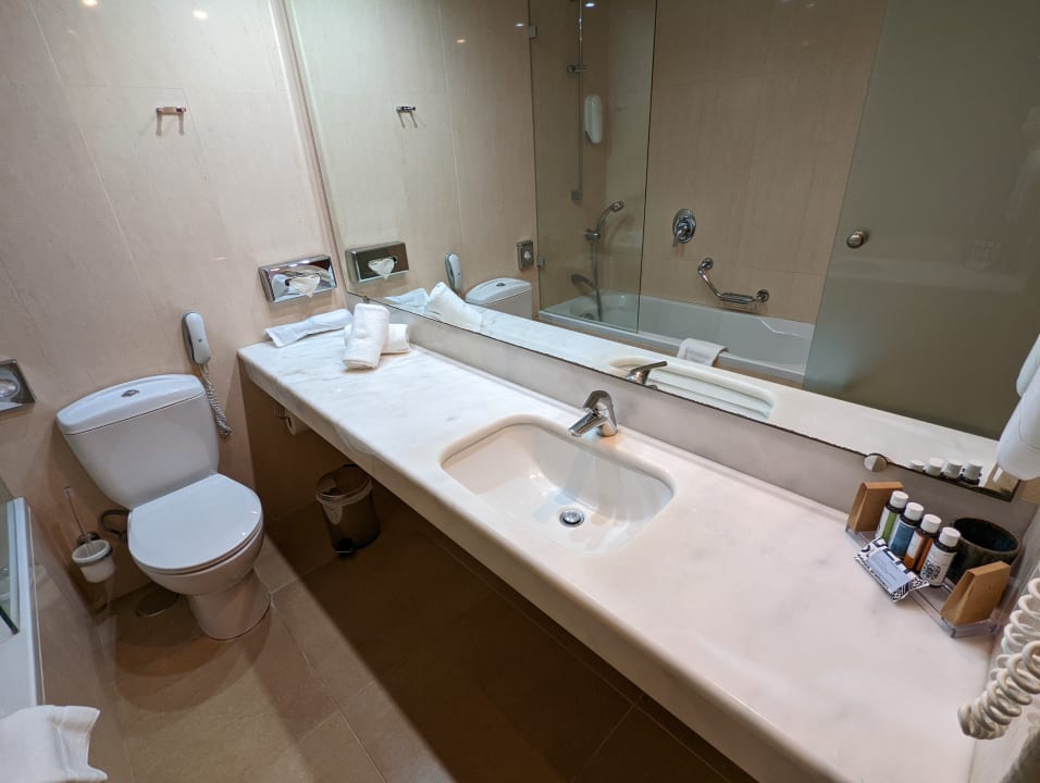 Zimmer Apollonia Beach Resort & Spa