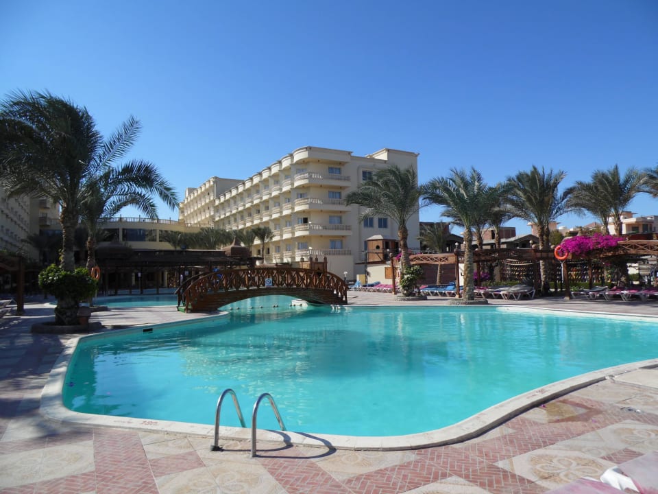 2.Pool Riviera Aqua Park Resort