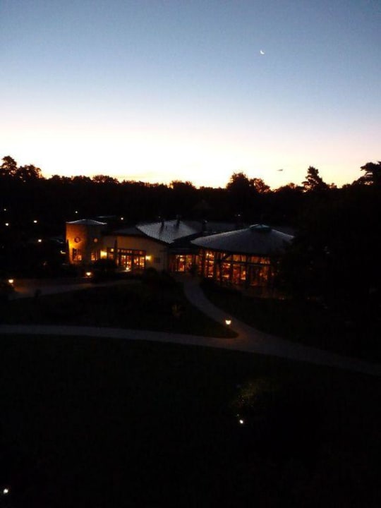 Gartenrestaurant in der Morgendämmerung Hotel Bernstein Prerow