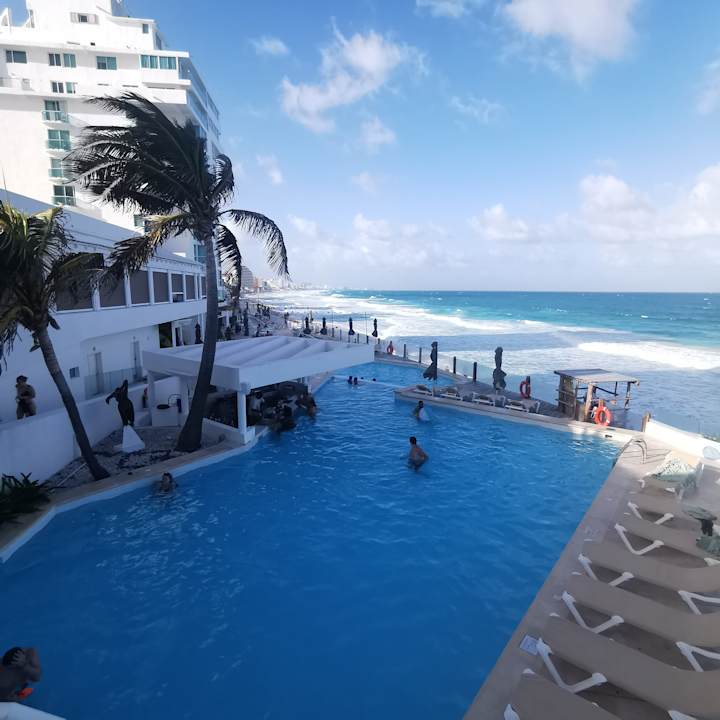 Pool Oleo Cancun Playa