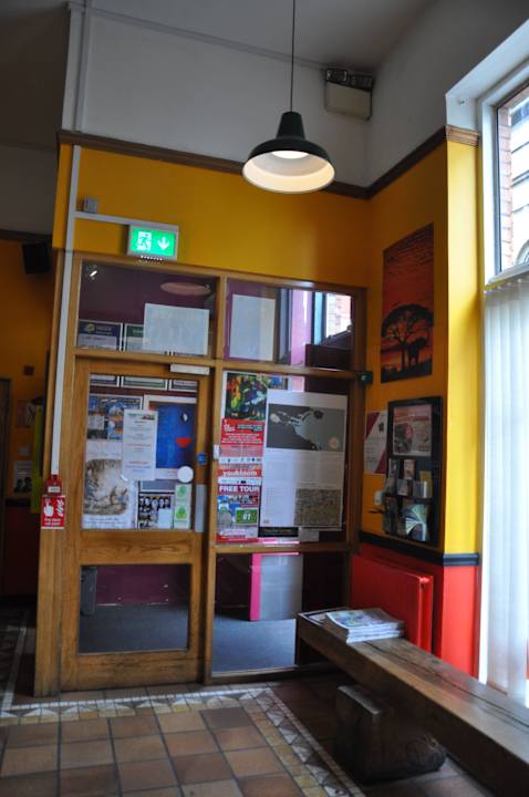 Eingangstüre Hotel Avalon House