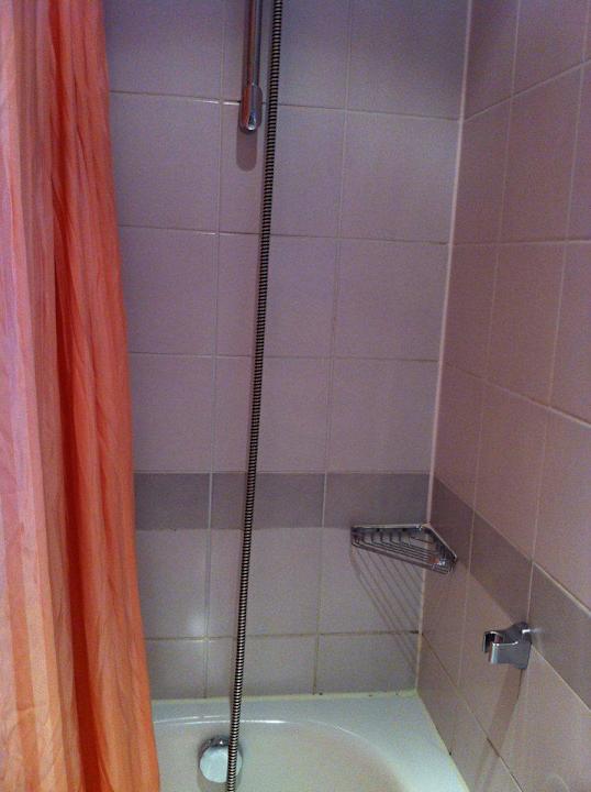 Dusche Leonardo Hotel Hamburg Airport