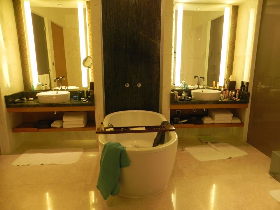 Bathroom of our suite Park Hyatt Abu Dhabi Hotel and Villas